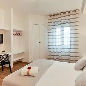 Coral Bay Charming House Affittacamere